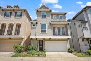 2021 Cambridge Heights Pl in Houston, TX - Building Photo