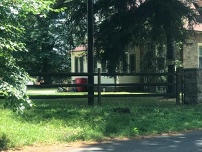 1015 Cedar Rd in Ambler, PA - Building Photo - Building Photo