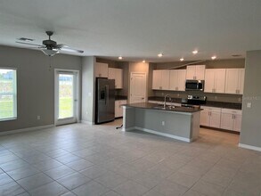 580 Royal Empress Dr in Ruskin, FL - Building Photo - Building Photo