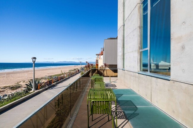 1812 The Strand in Manhattan Beach, CA - Foto de edificio - Building Photo