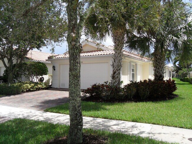 property at 3118 Verdmont Ln