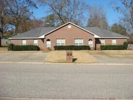 139 Halal Ct in Auburn, AL - Building Photo