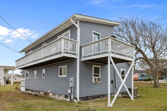 1140 Salter Path Rd in Atlantic Beach, NC - Foto de edificio - Building Photo