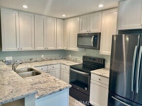 45275 Sunset Ln in Palm Desert, CA - Building Photo - Building Photo