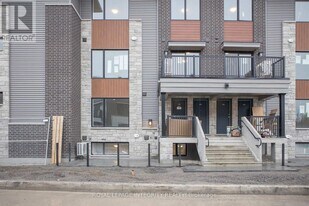1130 Creekway Private in Ottawa, ON - Building Photo