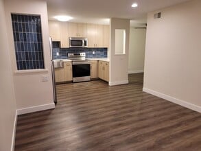 745 E Bradley Ave in El Cajon, CA - Building Photo - Building Photo