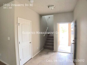 3916 Dynamite Rd NE in Rio Rancho, NM - Building Photo - Building Photo