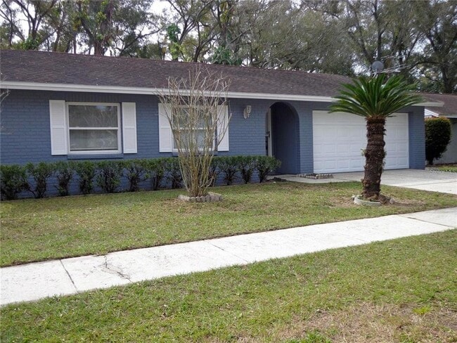 property at 721 Regent Cir S