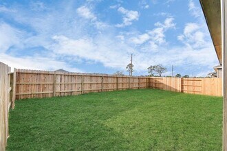 916 Garden Path Dr in Willis, TX - Building Photo - Building Photo