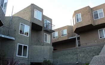 1227 Hampshire St in San Francisco, CA - Building Photo - Building Photo