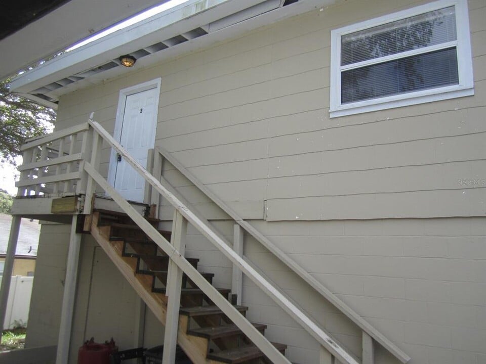 986 22nd Ave S in St. Petersburg, FL - Building Photo