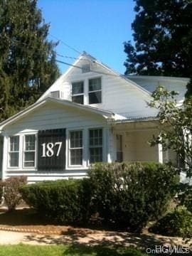 property at 187 W Clarkstown Rd