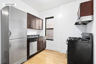 145 Borinquen Pl in Brooklyn, NY - Building Photo - Building Photo