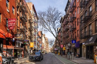 105 Macdougal St in New York, NY - Foto de edificio - Building Photo