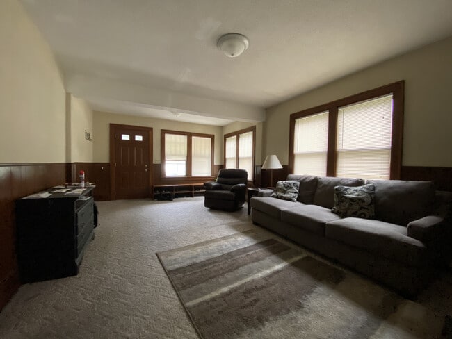 810 Range St in North Mankato, MN - Foto de edificio - Building Photo