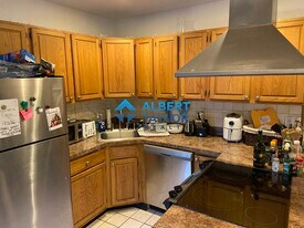 22 Saint Cyprians Pl, Unit 2L in Boston, MA - Building Photo