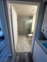 2900 Fairway Ave, Unit 401 in Glendale, CA - Building Photo - Building Photo