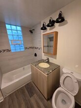 10548 S Ave J in Chicago, IL - Building Photo - Building Photo