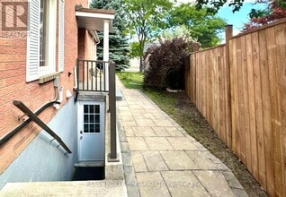 60 Steepleview Crescent in Richmond Hill, ON - Building Photo - Building Photo