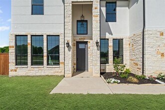 681 Davenport Dr in Waxahachie, TX - Building Photo - Building Photo