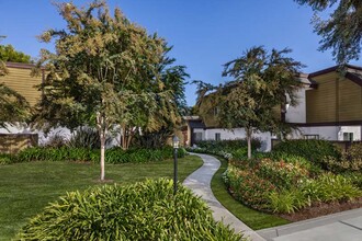 Timbers Apartments, Upland in Upland, CA - Foto de edificio - Building Photo