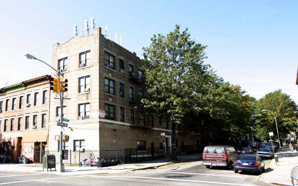 680 53rd St in Brooklyn, NY - Foto de edificio