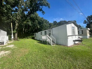 Colony Oaks Mobile Home Park in Savannah, GA - Foto de edificio - Building Photo
