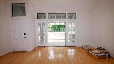 4431 Caminito Sana in San Diego, CA - Building Photo - Building Photo