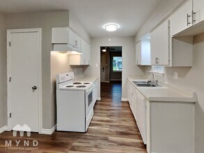 1401 Cardinal Dr in Ennis, TX - Building Photo - Building Photo