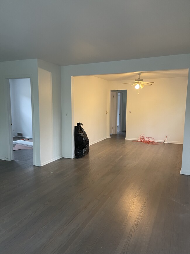 5152 N Albany Ave, Unit 2nd floor in Chicago, IL - Building Photo - Building Photo