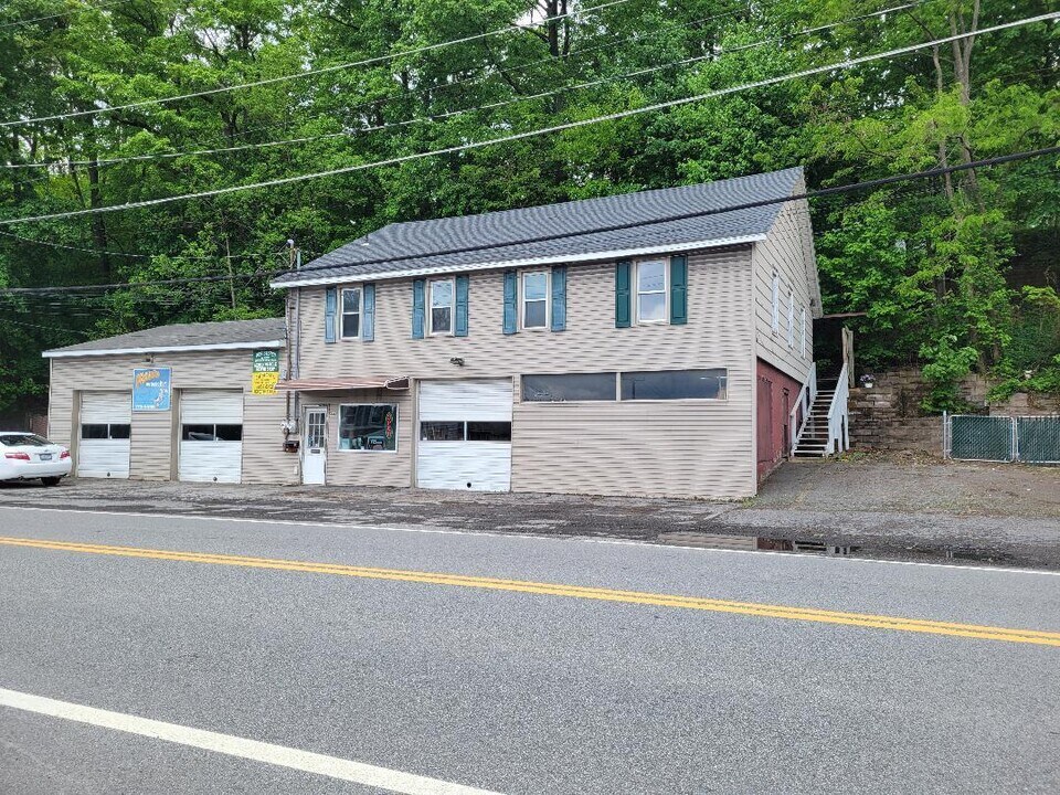 44 Orange Ave in Walden, NY - Building Photo