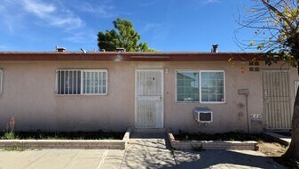 2169 Sunrise Ln E in San Bernardino, CA - Building Photo