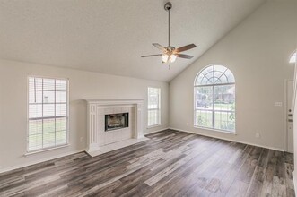 1217 Rio Grande Dr in Benbrook, TX - Building Photo - Building Photo