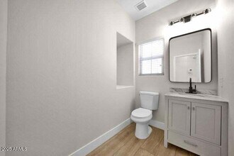 3941 E Cat Balue Dr in Phoenix, AZ - Building Photo - Building Photo