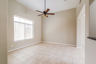 3707 W Thalia Ct in New River, AZ - Foto de edificio - Building Photo