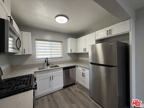 1185 W 22nd St in Los Angeles, CA - Building Photo - Building Photo