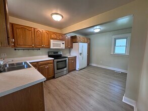 230 9th Ave N in Hopkins, MN - Building Photo - Building Photo