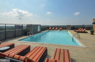 515 W Chelten Ave, Unit 1B-1006 in Philadelphia, PA - Building Photo