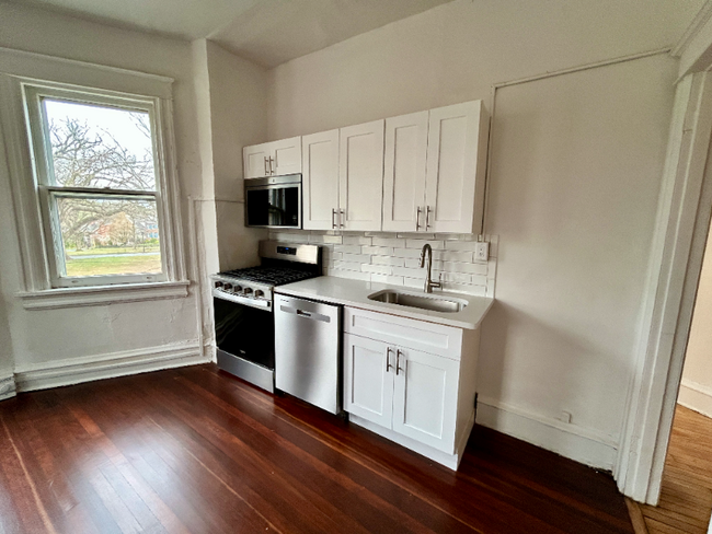 2010 Woodlawn Ave in Wilmington, DE - Building Photo - Building Photo
