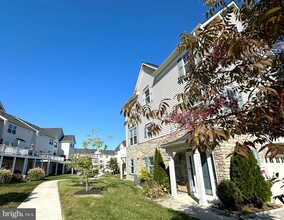 200 Marina View Ct in Baltimore, MD - Building Photo - Building Photo