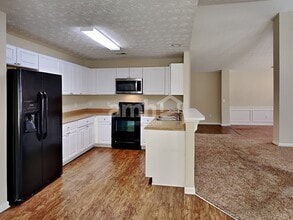 661 Stonecrest Dr in Loganville, GA - Building Photo - Building Photo