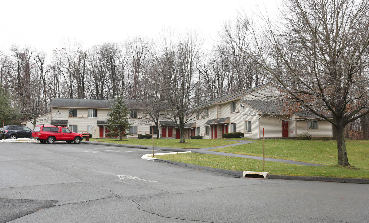 Wells Manor in Rhinebeck, NY - Building Photo