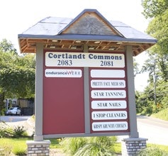 2081-2083 Albany Post Rd in Montrose, NY - Foto de edificio - Building Photo