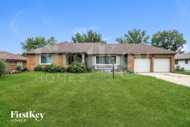 property at 9912 E 85 Terrace