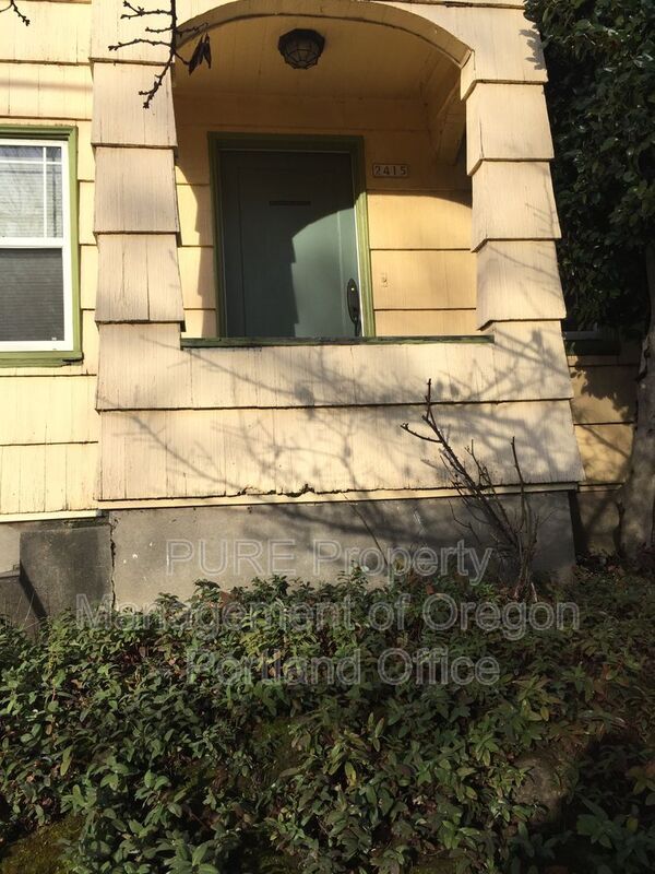 2415 SE Madison St in Portland, OR - Building Photo - Building Photo