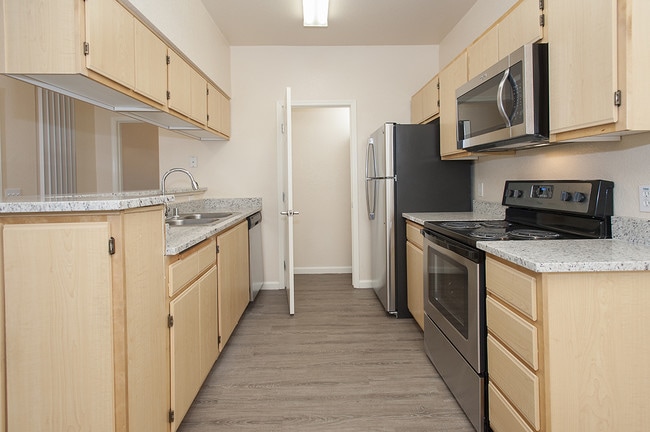 Stoneridge in Roseville, CA - Building Photo - Building Photo