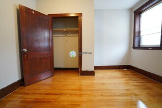 90 Cypress St in Brookline, MA - Foto de edificio - Building Photo