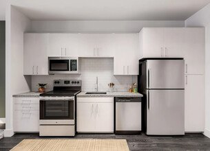 Link Apartments® CYKEL in Charlotte, NC - Foto de edificio - Building Photo