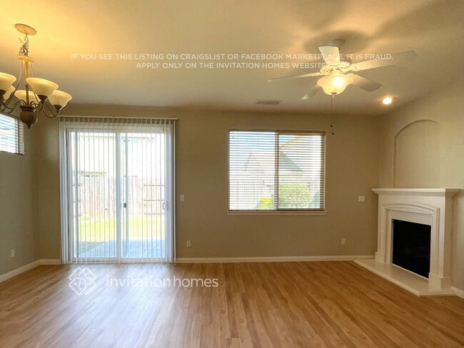 1901 Pyramid Creek Dr in Marysville, CA - Foto de edificio - Building Photo