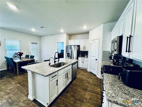 21021 Price Daniel Dr in Manor, TX - Building Photo - Building Photo